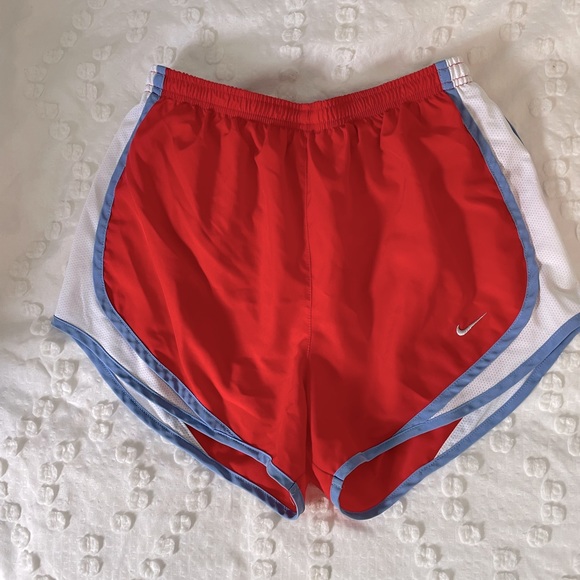 Nike running shorts - Picture 1 of 2